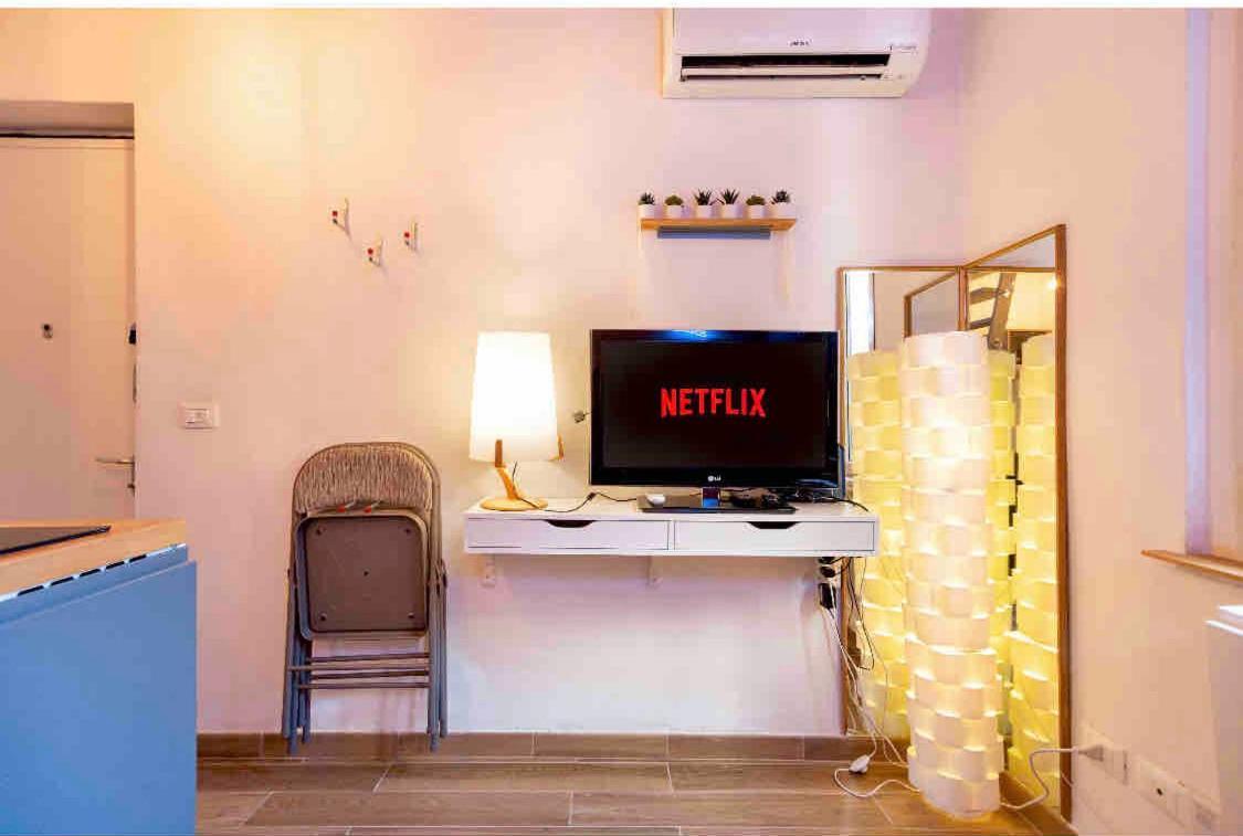 Apartamento Aria Condizionata, Loft A 13' Dal Duomo Con Ampio Balcone Wifi E Netflix Milán Exterior foto